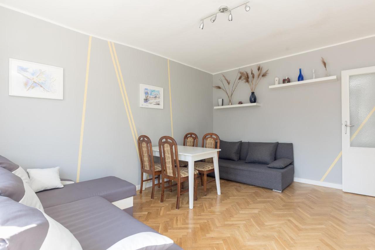 Krasinski Garden 2-Bedroom Apartament وارسو المظهر الخارجي الصورة