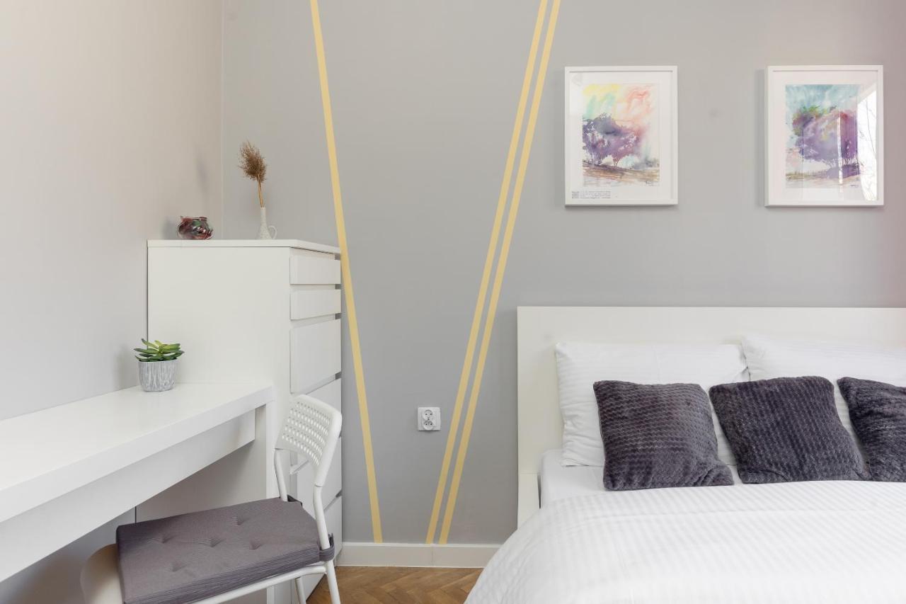 Krasinski Garden 2-Bedroom Apartament وارسو المظهر الخارجي الصورة